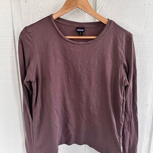 Patagonia Women's Long Sleeve Top in Brown Shade Basic Neutral Minimalist